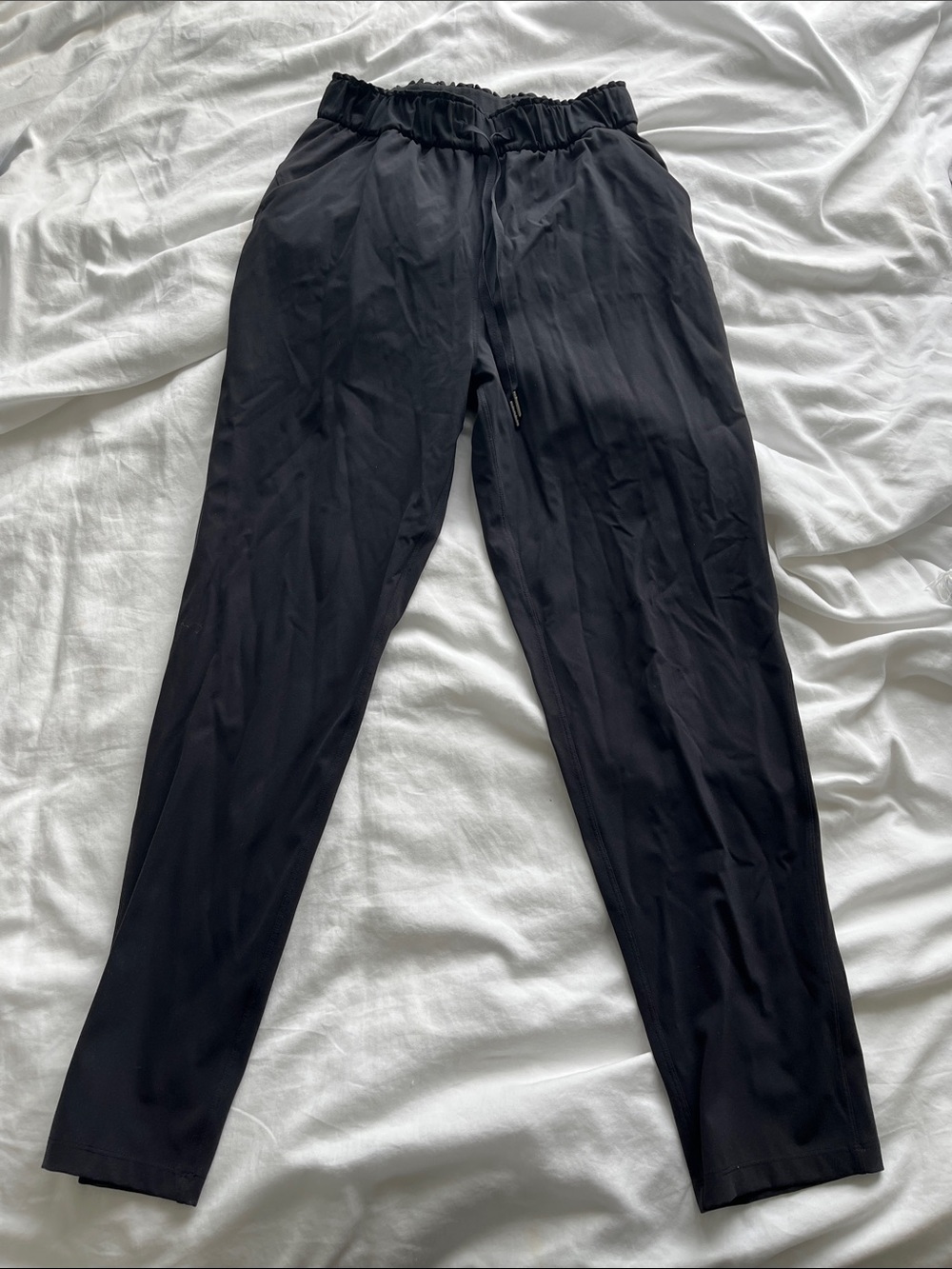 lululemon athletica Black Cropped Elastic-Waist Pants